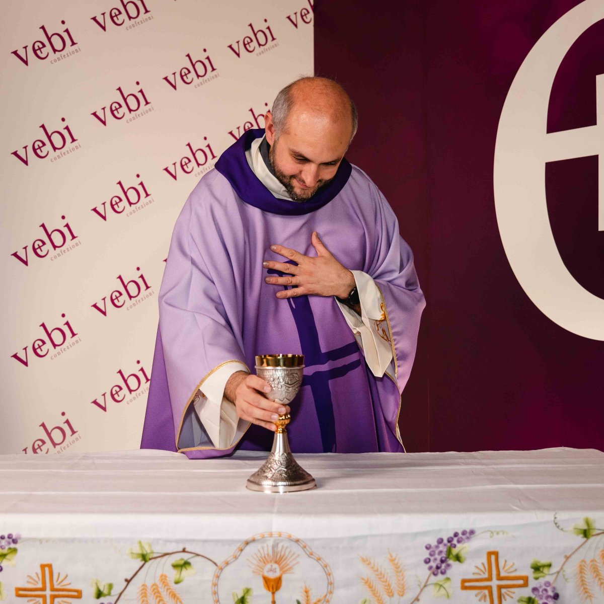 Casula Croce Chiodo Stampa Digitale (Colori Liturgici + Rosa Disponibili) - immagine 6